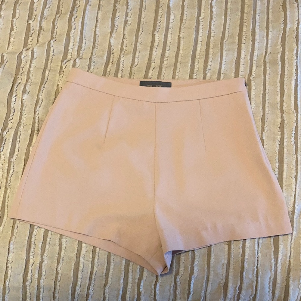 Never Worn Oak & Fort Shorts
